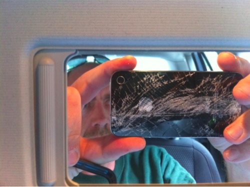iPhone 4 - K.A.P.U.T.T.